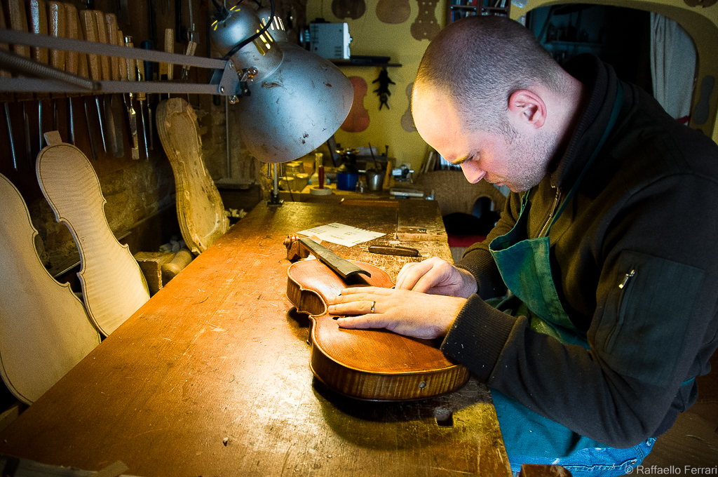Fabio Piagentini - Maestro Liutaio a Lucca